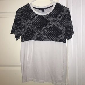 Black and white bandana pattern tee