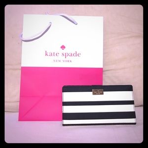 Kate Spade B&W Stripped Wallet