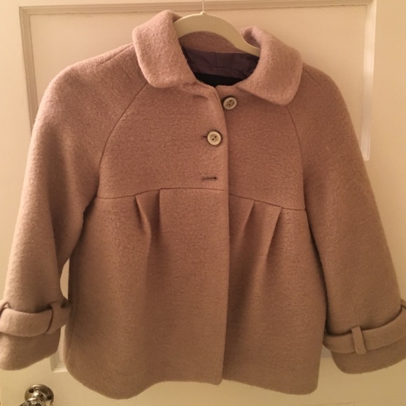 Cropped cream wool Zara coat.
