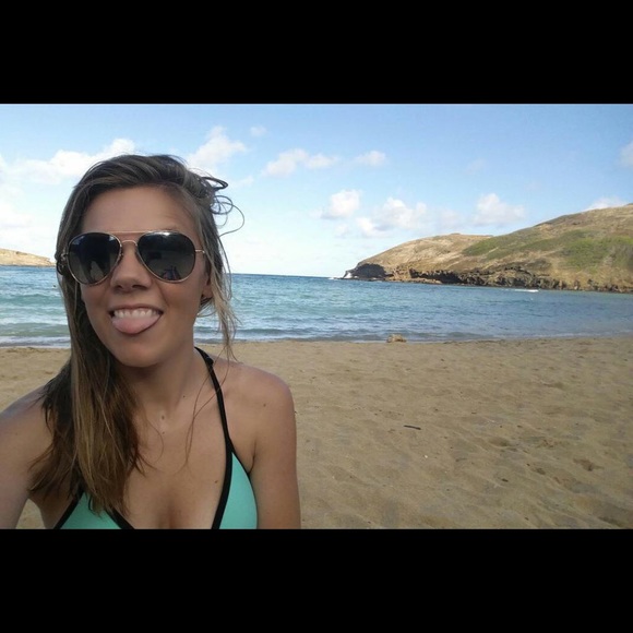 Meet your Posher, Ashley - Picture 2 of 2