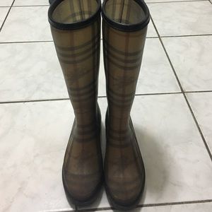 Used Burberry rain boots in size 5