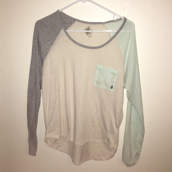 Volcom baseball tee⚾️💙