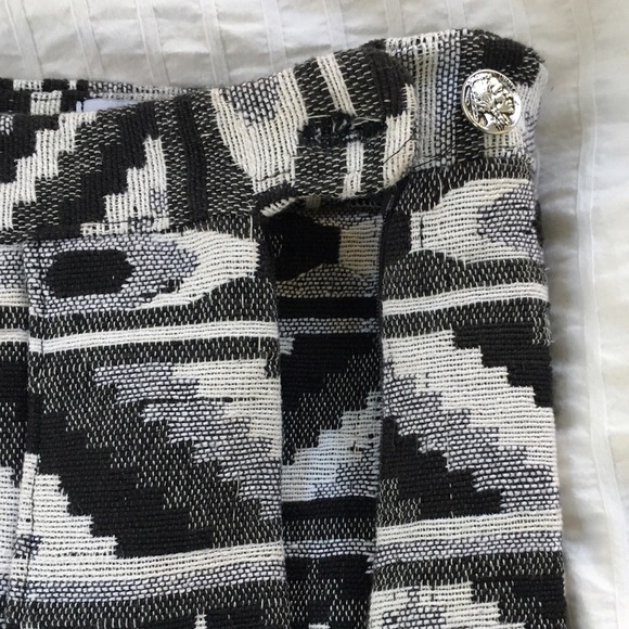 Sarah Liller Woven Pattern Skirt - Picture 3 of 4