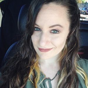 Meet your Posher, Courtney