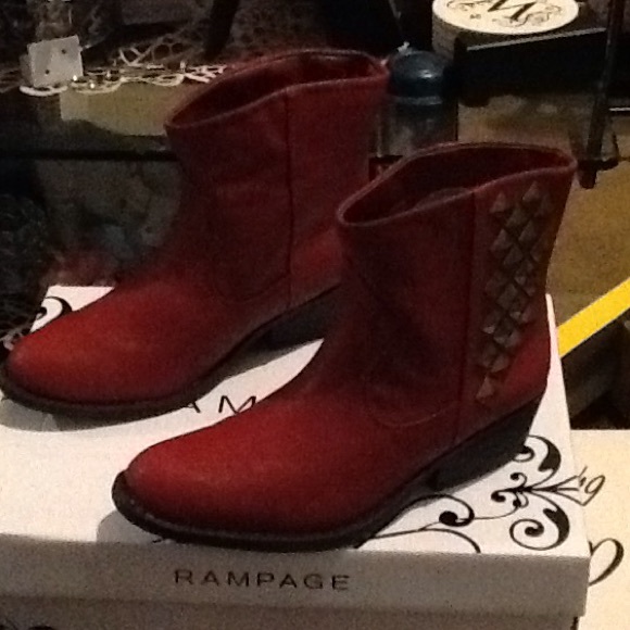 Shoes - VERY ADORABLE WRECKER MAN MADE UPPER 👗👚👠👜