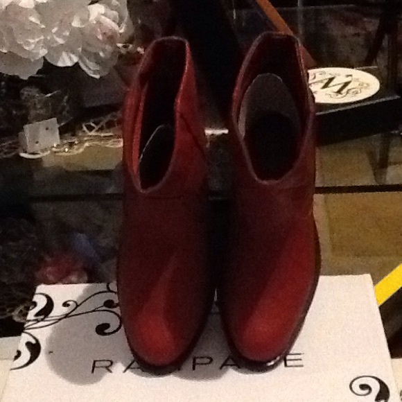 VERY ADORABLE WRECKER MAN MADE UPPER 👗👚👠👜 - Picture 4 of 4