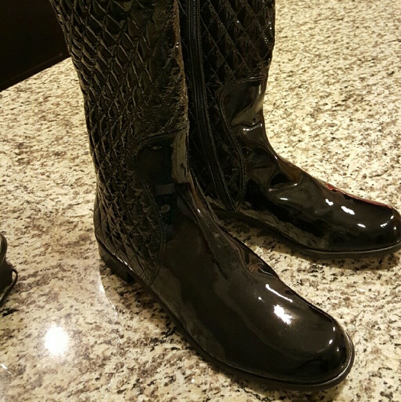 Stuart Weitzman "Navigator" Patent Quilted Boots