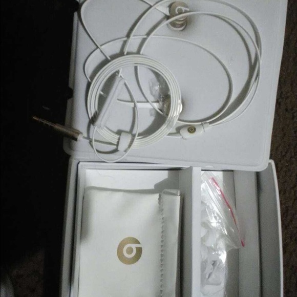 Beats - Picture 2 of 3
