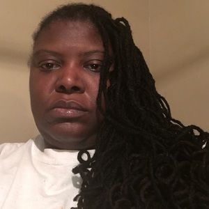 Meet your Posher, Lakisha