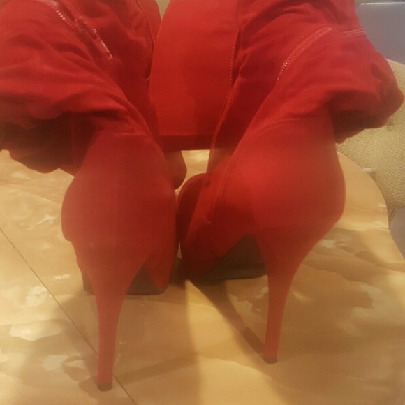 Knee high boots...Never worn