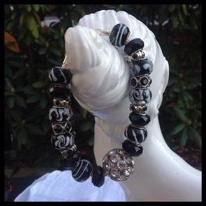 Black and White Hand crafted Beaded Bracelet