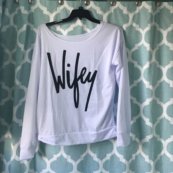 โก๏ธSALEโก๏ธ โผ๏ธLAST 1โผ๏ธWhite Wifey Off Shoulder Top - Picture 3 of 3