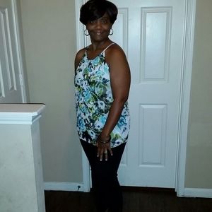 Meet your Posher, Yolanda