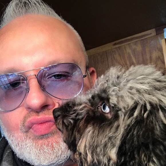 Meet your Posher, Nik