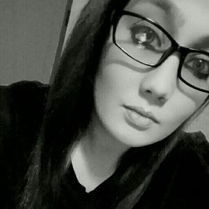 Meet your Posher, Hailey