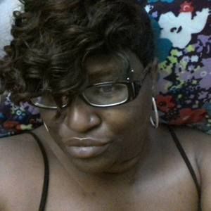 Meet your Posher, Latoya