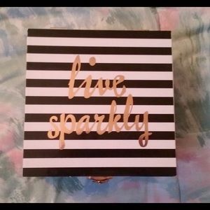 Really cute jewelry box.
