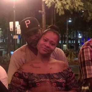 Meet your Posher, Leslie