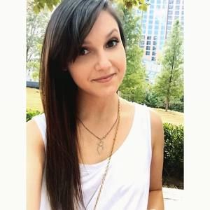 Meet your Posher, Leah