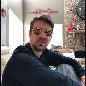 Meet your Posher, Josh