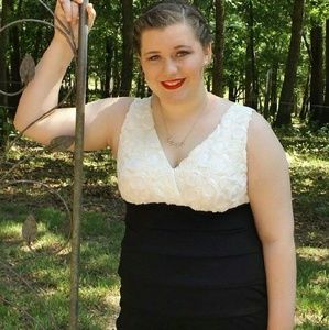 Meet your Posher, Leah