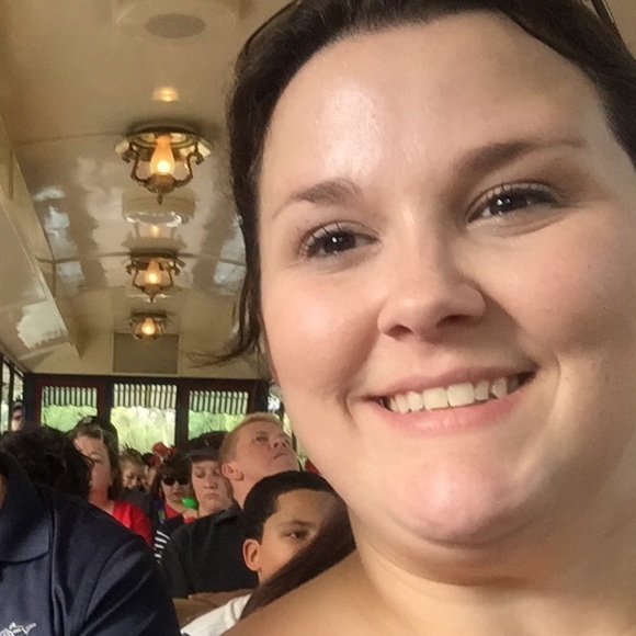 Meet your Posher, Jennifer - Picture 1 of 1