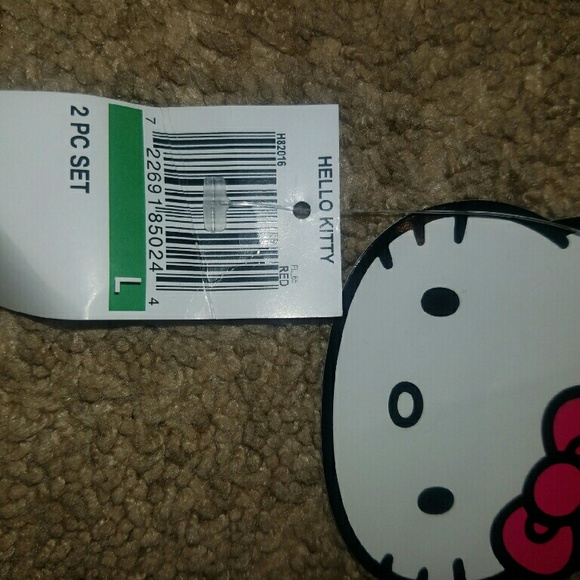 Hello Kitty Pajama set - Picture 3 of 4