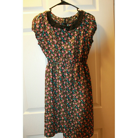 Floral Dress with Black Lace Collar