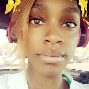 Meet your Posher, Kiera