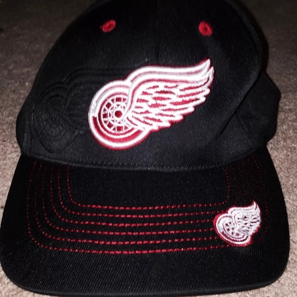 Official Red Wings Hat for Women BRAND NEW 1 size