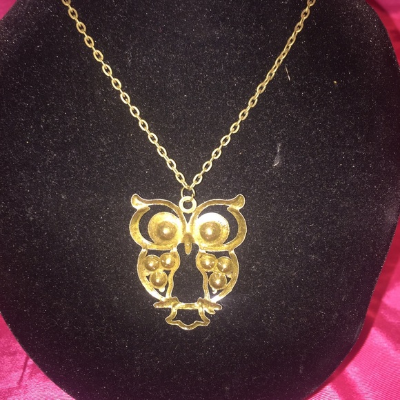 Owl necklace  2 should be sold with necklace 1 - Picture 2 of 2