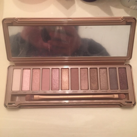 Urban Decay Naked 3 Palette - Picture 2 of 4