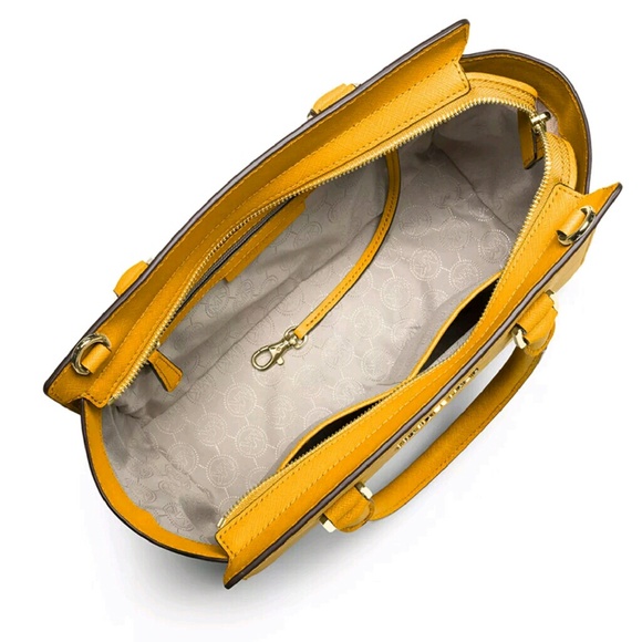 MICHAEL KORS Selma Leather Medium, Yellow - Picture 2 of 6