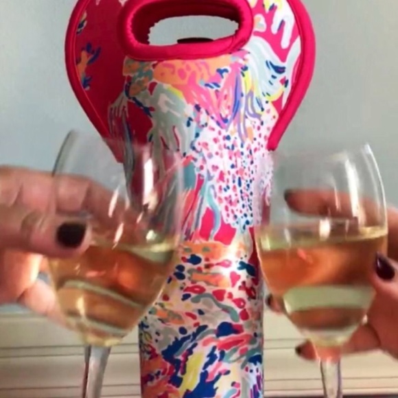 1️⃣5️⃣Lilly Pulitzer Sunken Treasure Beverage Tote