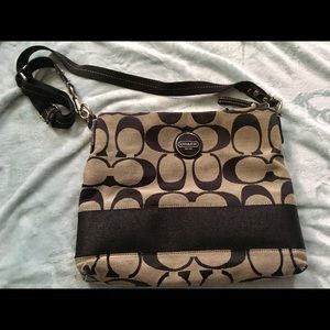 Authentic Coach Logo Messenger Bag!