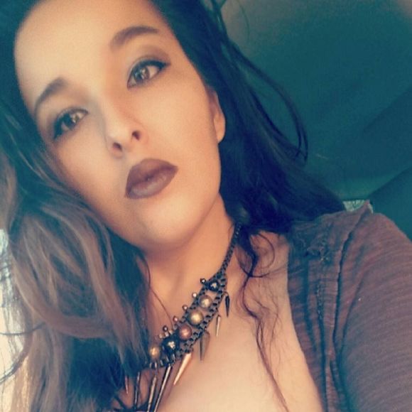 Meet your Posher, Lizzie