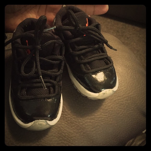 Jordan 11 toddler