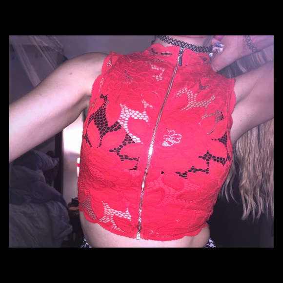 Bebe floral lace crop top zip open back NWOT<33