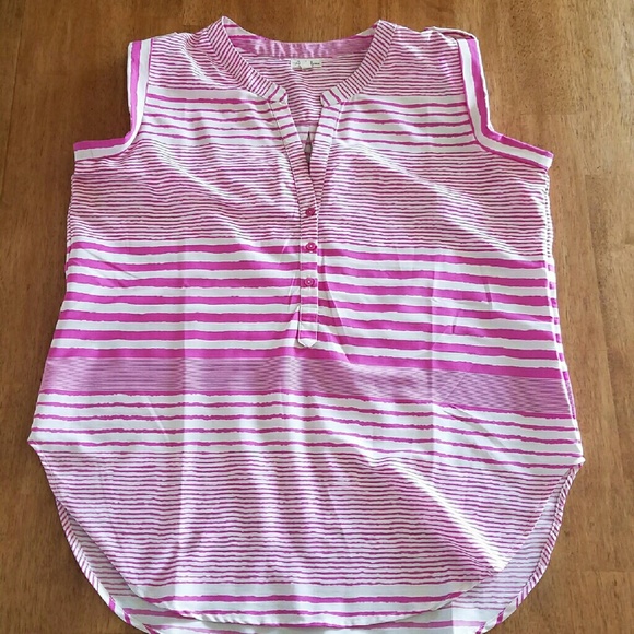 Women's sleeveless shirt size XL