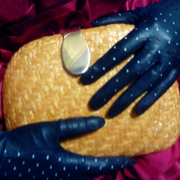 Accessories - Navy leather driving gloves size small