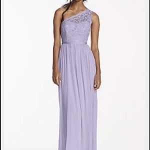 This is a 1x worn bridesmaids dress in NAVY BLUE