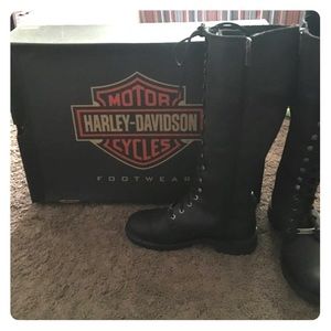 Harley boots never worn