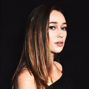 Meet your Posher, Carlee