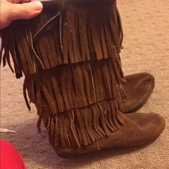 Minnetonka fringe boots