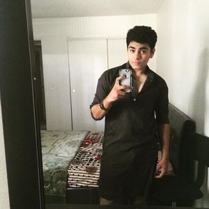 Meet your Posher, Azlan