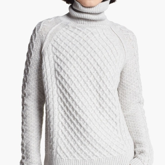 New VINCE Long Sleeve Sweater Cream Beige Navy $395 Designer Cable Knit