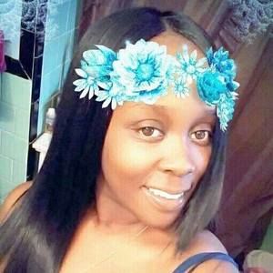 Meet your Posher, Teona