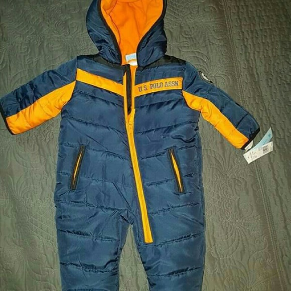 Snow suit 6 -9 months - Picture 1 of 1