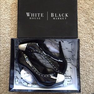 White House Black Market Black and Creme Heels