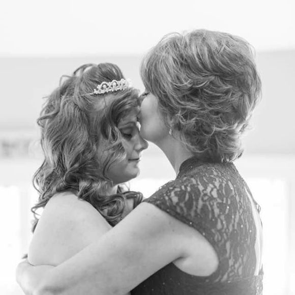 Meet your Posher, Lori - Picture 1 of 1